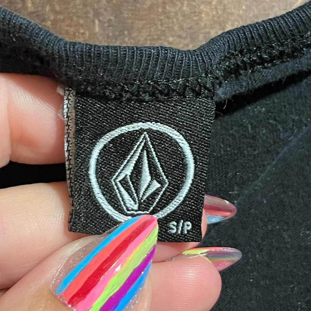 Volcom Tank - Picture 4 of 4